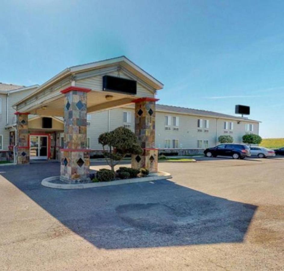 Fairbridge Inn & Suites Sunnyside Bagian luar foto