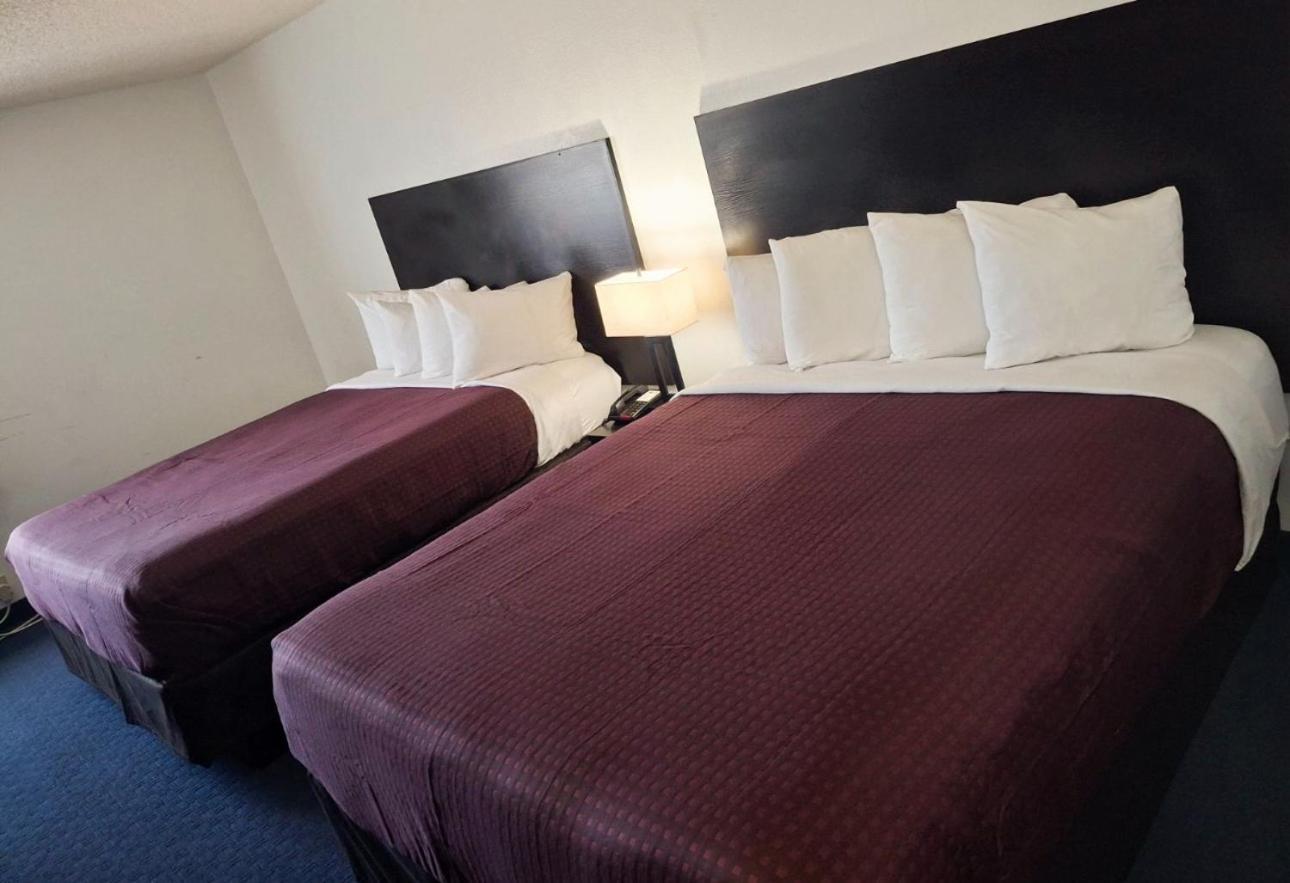 Fairbridge Inn & Suites Sunnyside Bagian luar foto